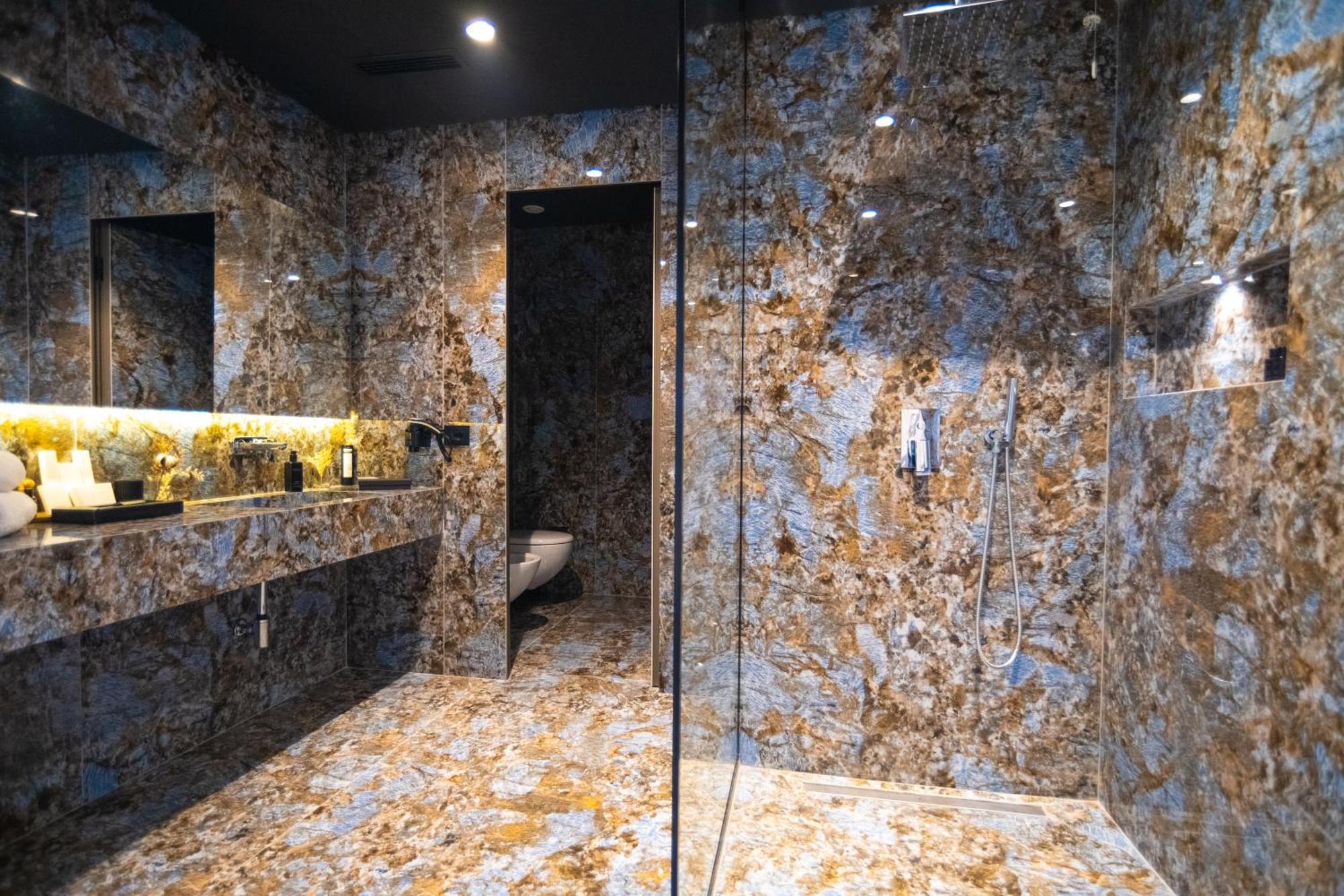 Arka Art Hotel Kashari Εξωτερικό φωτογραφία Bathroom in the hotel